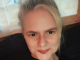 web cam show HotMakayla