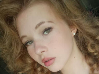 fingering camgirl IllaPytlewski