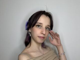 camwhore masturbating with dildo IvyLewis