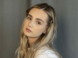 cam girl masturbating with sextoy JewellTrojecki