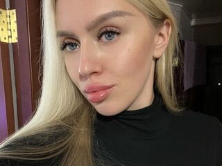 camgirl masturbating with sex toy JudiJadore