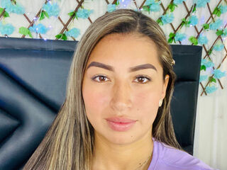 camslut video KaatheAdams