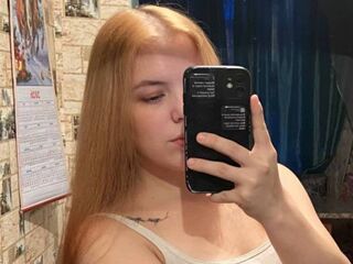 fingering camslut KarrieAnesi