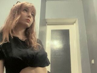 nude camgirl picture KatheSanagustin
