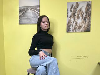 cam girl webcam sex KeeleyGambee