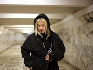adult live web cam KiraHaverstick