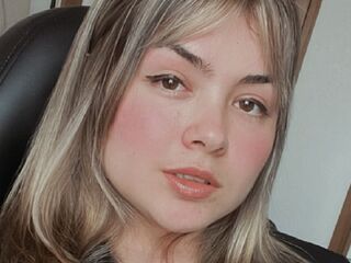fingering camwhore LauBee