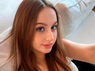 free jasmin cam LaurenSaintie