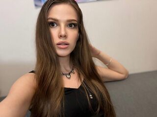 shaved pussy webcam LilaGomes