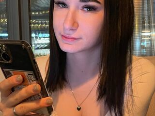 naughty camgirl fingering shaved pussy LilyGrows