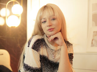 camgirl live LolaNewton