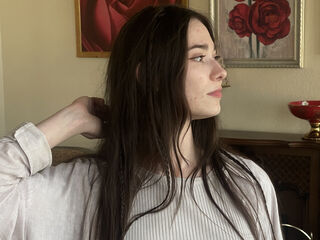 naked cam chatroom LorraineWest