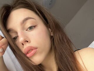 naked camgirl LyraMoonshadow