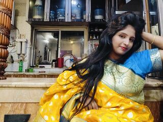 cam babe MaahiKhan