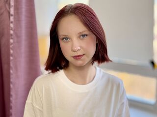 naked cam chatroom MaisieMundhenk