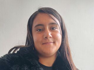 closeup cam MarianDiore