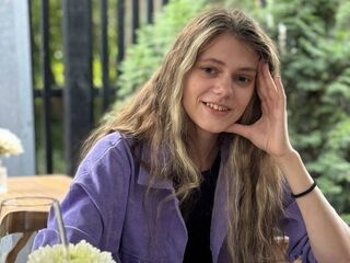 Kinky webcam girl MarinaRoloson