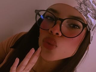 fingering cam girl MeliWain