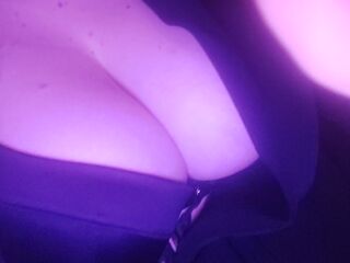 naughty cam girl fingering pussy MiaSean