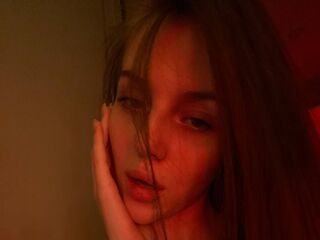 naked girl with cam MillieBurnworth