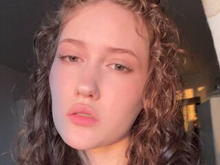 camslut spreading pussy MyrnaCarozza