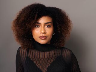 webcamgirl live sex NayaMilanoo