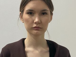 erotic NelleLoehlein