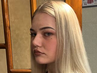 naked girl with webcam masturbating with dildo NicolynMoore