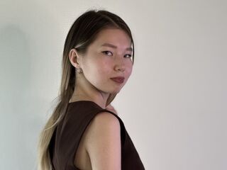 cam girl playing with vibrator NoemiTiftz