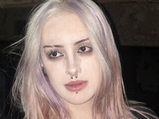 cam girl playing with dildo OraleeSinka