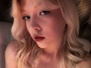 hot cam girl fingering shaved pussy PeaceHakes