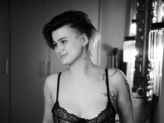 camwhore masturbating with sextoy PeachBev