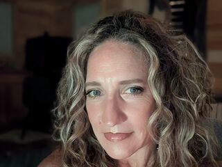cam girl masturbating with vibrator PocketBella