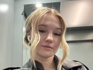 kinky webcam model PortiaFukushima