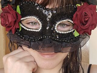 masturbating webcamgirl RebeccaSullivan