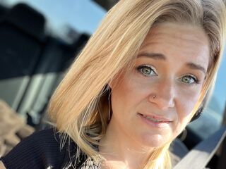 beautiful webcamgirl Renegadebarbie