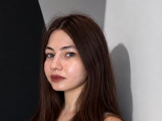 cam girl fingering pussy RoselynSvatek