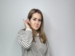 camgirl playing with dildo RowenaBulkley