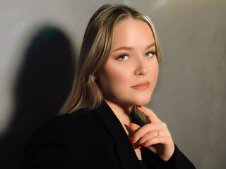 hot girl webcam photo SallySavage