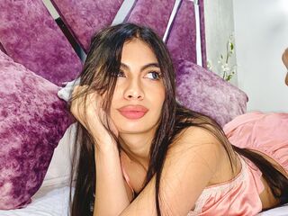 camgirl masturbating with vibrator SandraRoys