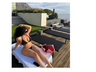 hot webcam photo SarraJames