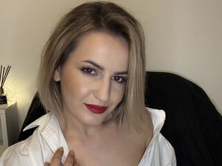 topless webcamgirl SellenaMiller