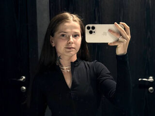 naughty camgirl masturbating SilvaNayee