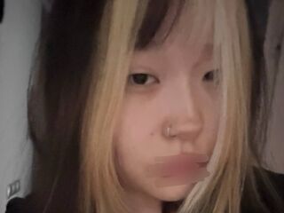 girl fingering pussy SusannaNicolls