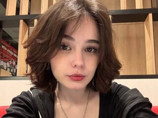camwhore fingering shaved pussy TeofilaSeu