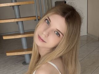 camgirl playing with dildo ThoraBeskom
