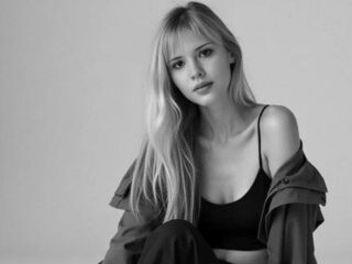 masturbating girl VenicePatlan