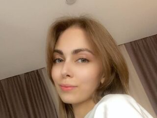 beautiful webcamgirl WiloneBown