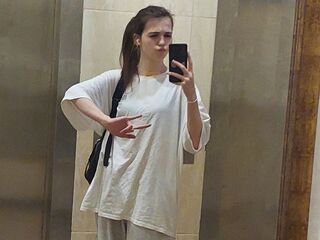 fingering girl chatroom ZeldaHickey