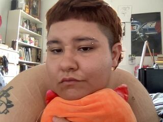 cam girl sexchat laChunkygirl